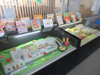 おかしの絵本展示写真